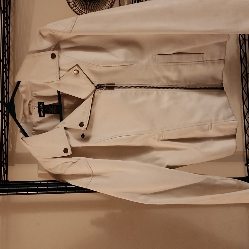 Women's polyester off white jacket